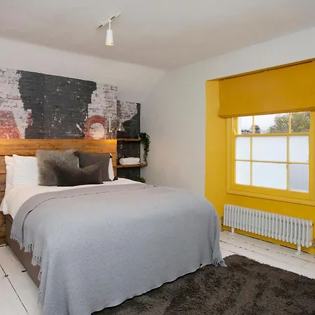 Tatil Evi 5 Bed Corporate House In Redland Free 5-car Parking & King Twin 3 Bathrooms Mon-fri *