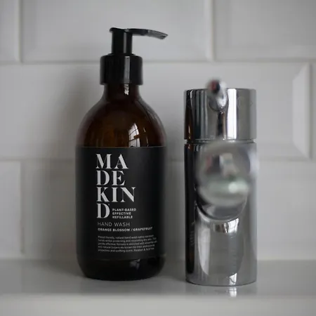 5 Bed Corporate House In Redland Free 5-car Parking & King Twin 3 Bathrooms Mon-fri