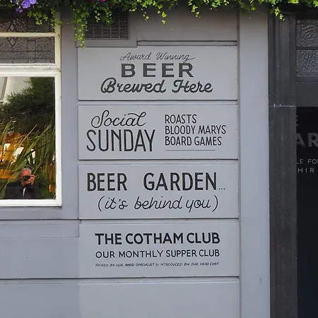 Tatil Evi 5 Bed Corporate House In Redland Free 5-car Parking & King Twin 3 Bathrooms Mon-fri *