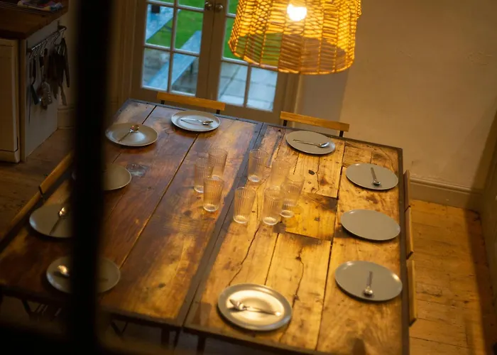 Hébergement de vacances 5 Bed Corporate House In Redland Free 5-car Parking & King Twin 3 Bathrooms Mon-fri *