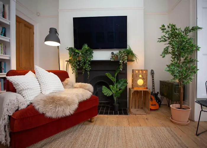 5 Bed Corporate House In Redland Free 5-car Parking & King Twin 3 Bathrooms Mon-fri Bristol