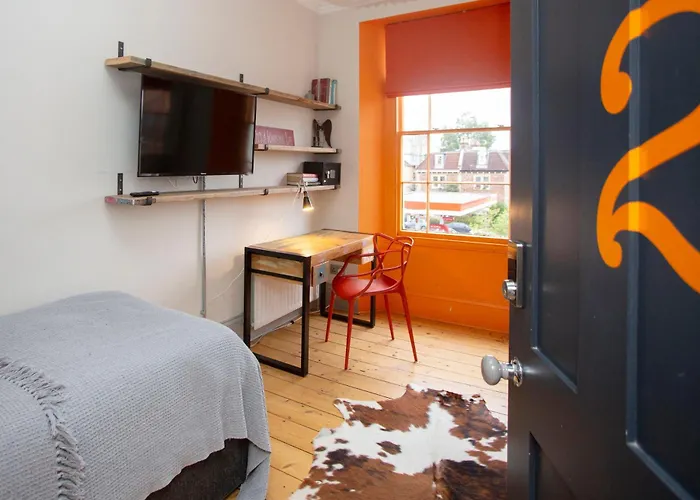 Hébergement de vacances 5 Bed Corporate House In Redland Free 5-car Parking & King Twin 3 Bathrooms Mon-fri Bristol