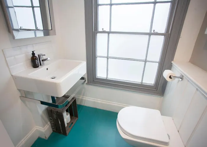 5 Bed Corporate House In Redland Free 5-car Parking & King Twin 3 Bathrooms Mon-fri Hébergement de vacances Bristol