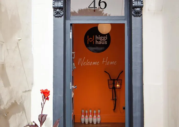 5 Bed Corporate House In Redland Free 5-car Parking & King Twin 3 Bathrooms Mon-fri Будинок відпочинку Бристоль