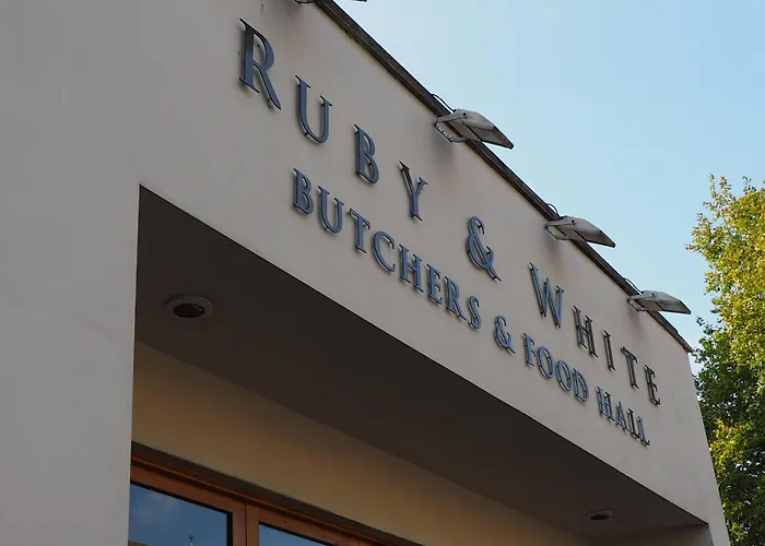 5 Bed Corporate House In Redland Free 5-car Parking & King Twin 3 Bathrooms Mon-fri Hébergement de vacances *