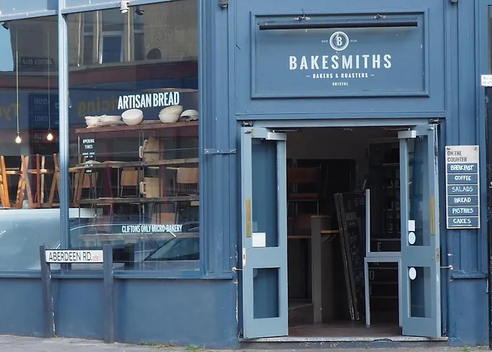 5 Bed Corporate House In Redland Free 5-car Parking & King Twin 3 Bathrooms Mon-fri Будинок відпочинку Бристоль