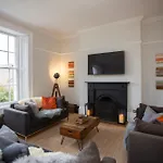 5 Bed Corporate House In Redland Free 5-car Parking & King Twin 3 Bathrooms Mon-fri Vakantiehuis Bristol