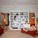 5 Bed Corporate House In Redland Free 5-car Parking & King Twin 3 Bathrooms Mon-fri * Bristol